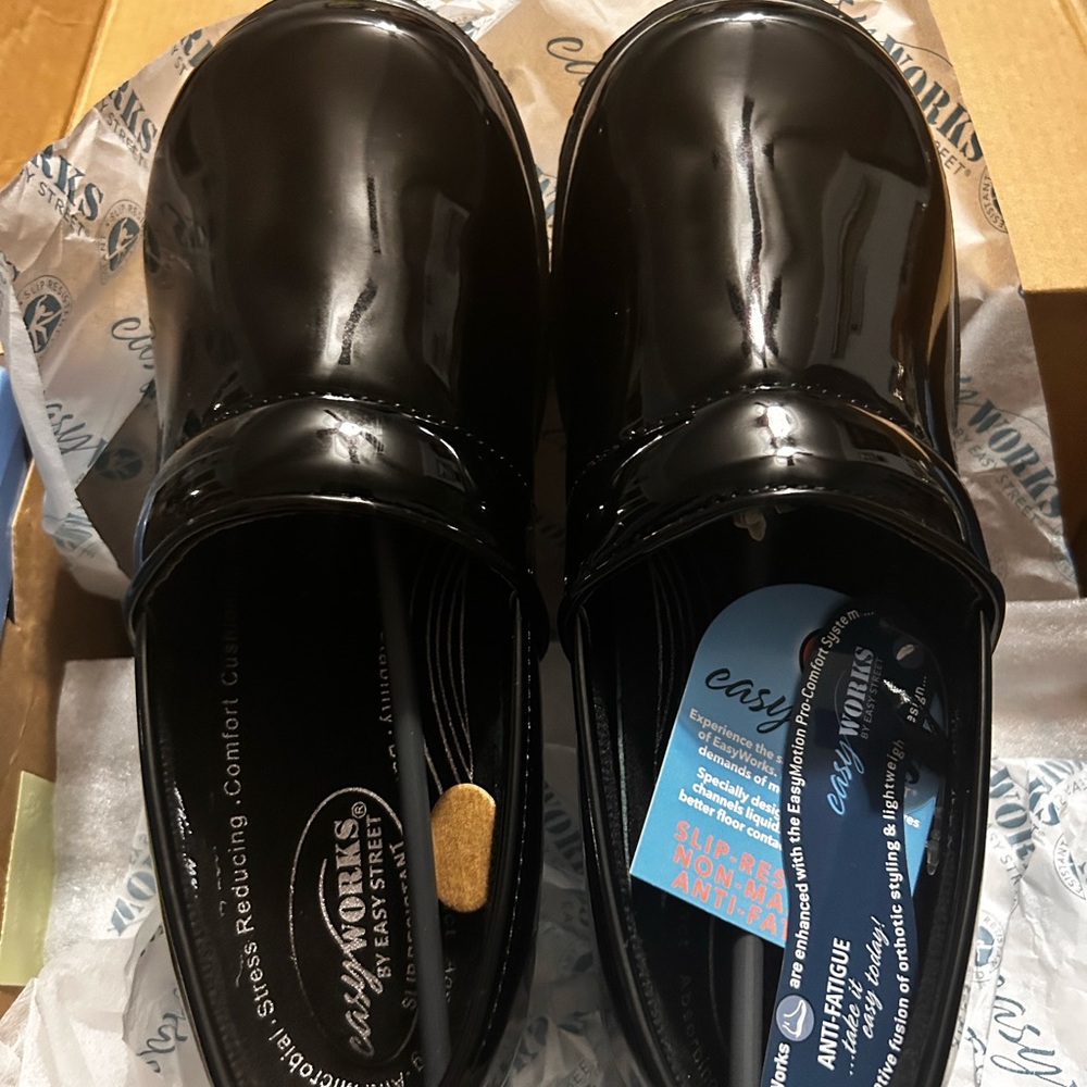 Easy Street Black Loafers for Women